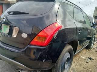 A picture of Nissan Murano 05