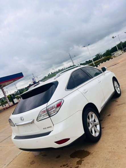 A picture of 2011 Lexus Rx 350 2011