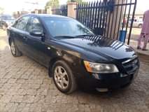 A picture of Very sound HYUNDAI SONATA