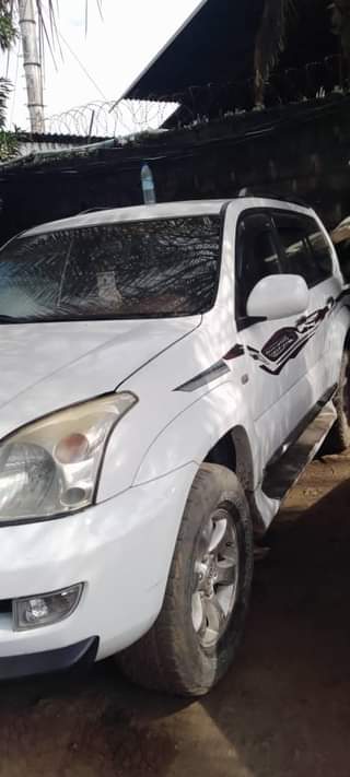 A picture of 07 Prado 6m Lagos