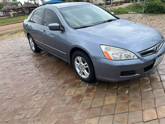 A picture of Honda accord 2007