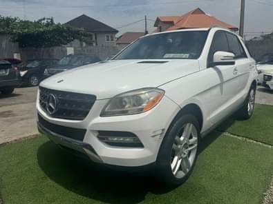 A picture of FOREIGN USE Vehicle Make MERCEDES BENZ Class ML350 Year on