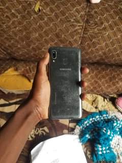A picture of Samsung a20