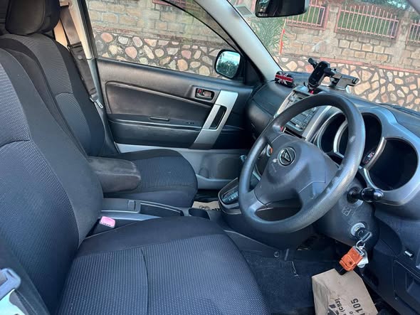 A picture of 28 5M CALL 0701488581 WHATSAPP 0776417404