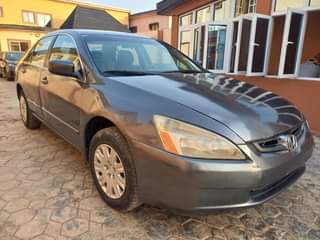 A picture of Honda Accord 2004