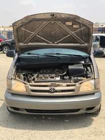 A picture of Toyota sienna 2003