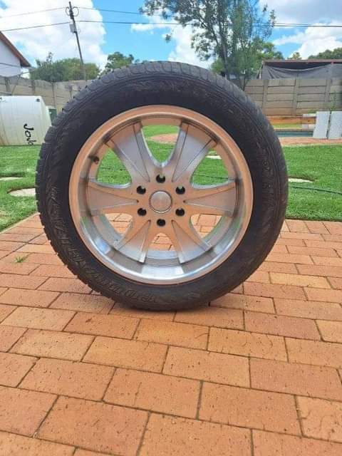 CARS &.
