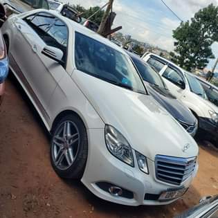 A picture of E300 2010 55M