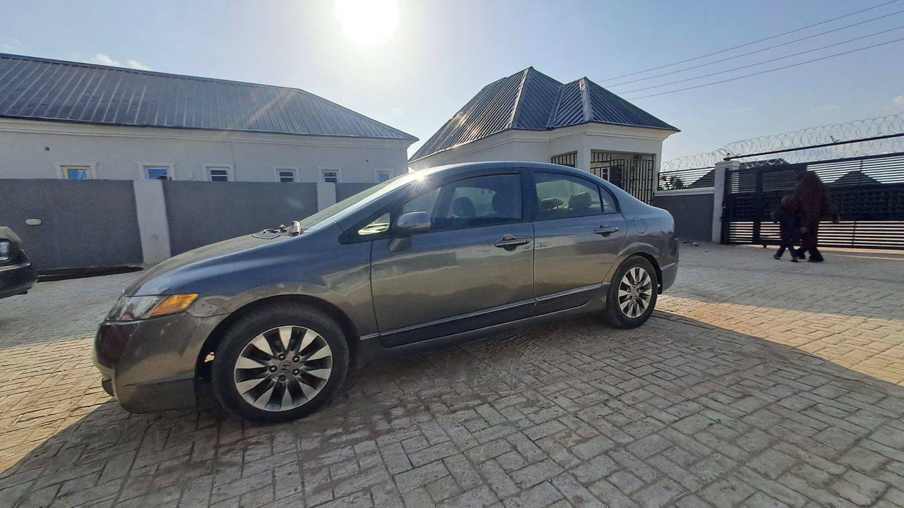 A picture of Honda Civic Irobot 2009 model