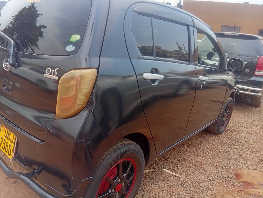 A picture of Toyota mira
