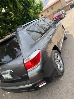 A picture of 2012 Toyota Highlander
