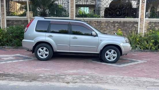A picture of 2008 NISSAN XTRAIL OLD MODEL Automatic
