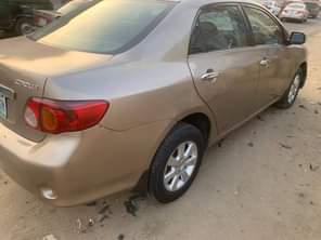 A picture of Hot pH deal Sharp Toyota Corolla 2010 Engine ok Gear