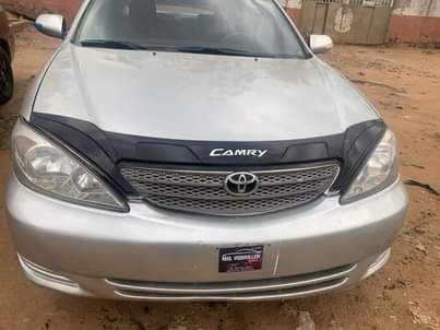 A picture of 2004 Toyota Camry 2004 Le