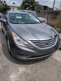 A picture of Toks 2013 Hyundai Sonata