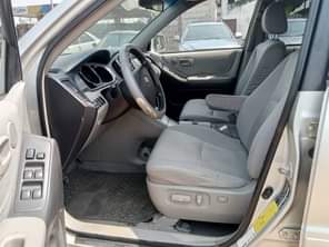 A picture of For sale Slightly used 2006 Toyota Highlander limited SUV full