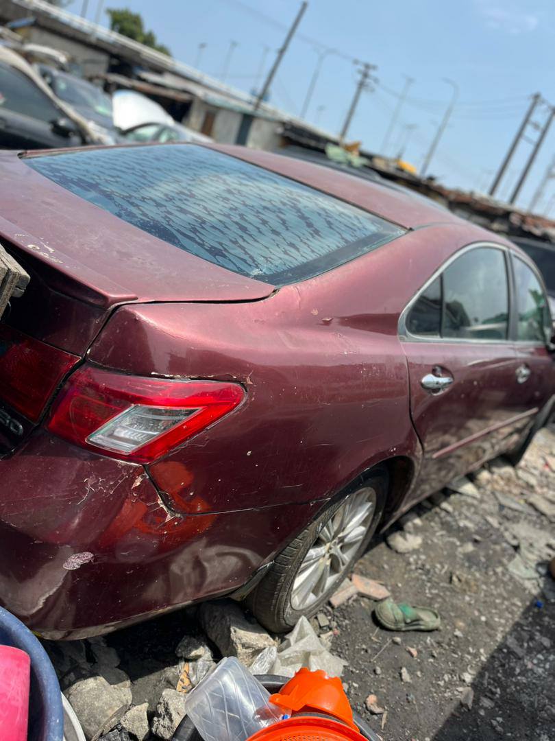 A picture of Distress dealREG 2008 Lexus Es350 91k miles Low mileage