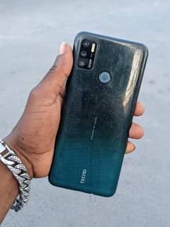 A picture of Tecno spark5 air