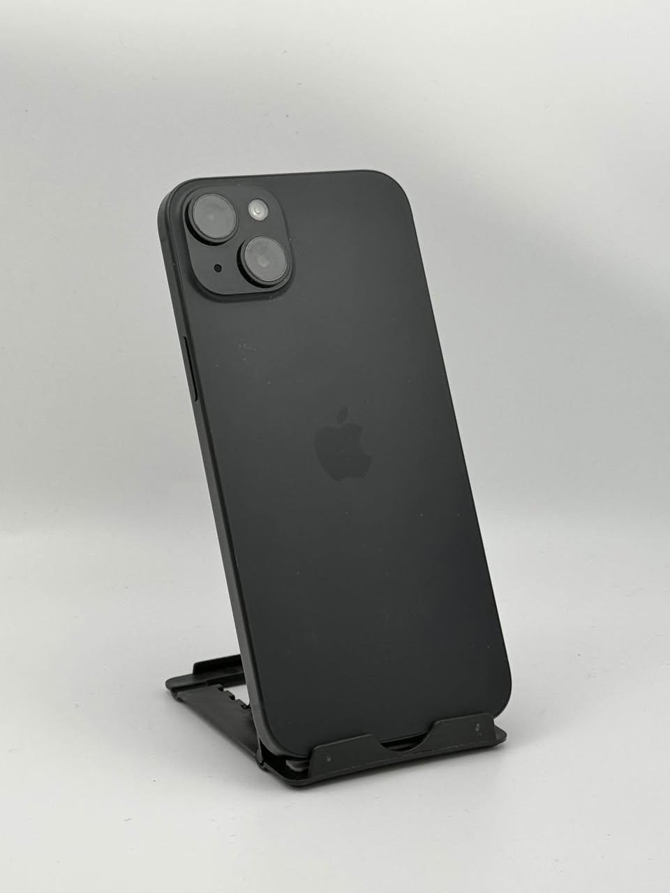 A picture of Iphone 15 plus