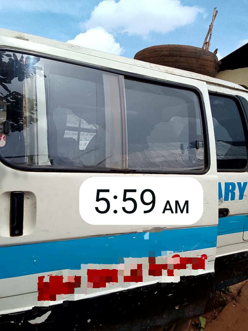 A picture of Toyota hiace Van Taxi