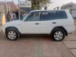 A picture of Toyota raver4 0ld model