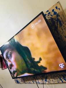A picture of Inch 46 full box nataka laki nne tu 0787052821