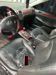 A picture of 2006 lexus es330 Belgium grade Silent engine Ac chilling 3