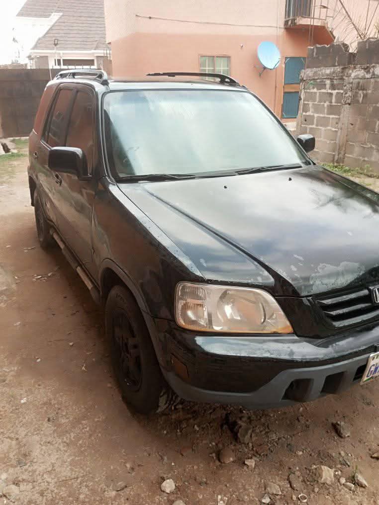 A picture of 1998 Honda cr v