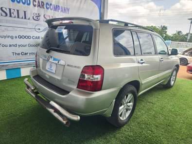 A picture of Extremely Clean Toyota Highlander 2006 Model 7 Seater SUV Available