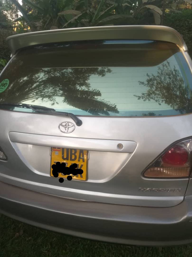 A picture of Toyota harrier