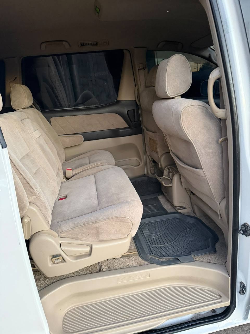 A picture of TOYOTA ALFARD