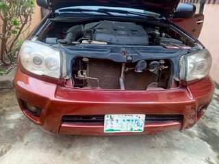 A picture of Neatly used Toyota 4runner 2008 model untempered engine gear ac