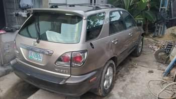 A picture of Hort DEALS SELL IT LEXUS RX300 2003model FIRST BODY FIRST