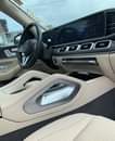 A picture of FOREIGN USED 2020 MERCEDES BENZ GLE350