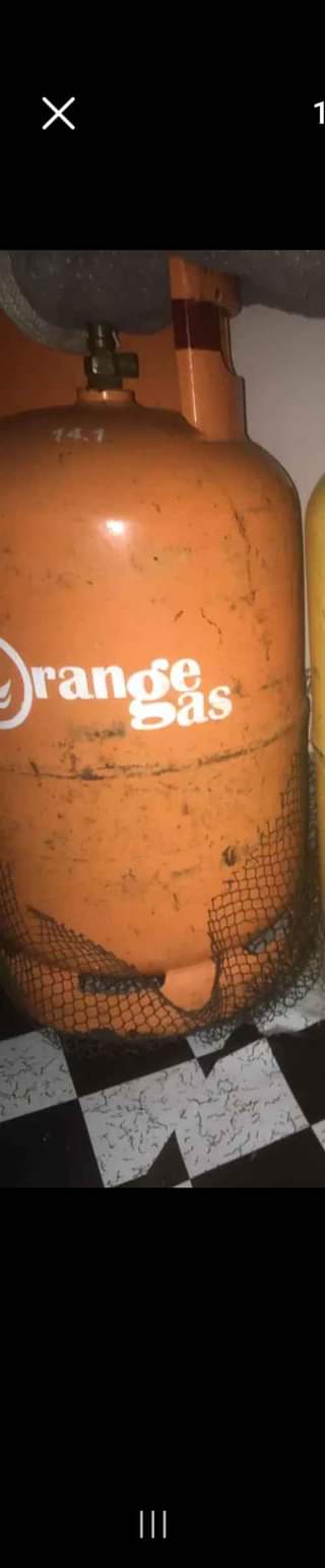 A picture of Orange complete inauzwa