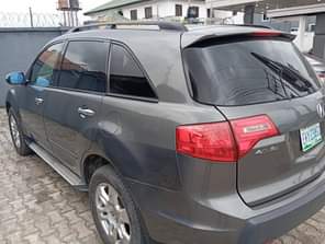 A picture of 2009 model ACURA MDX with pure first body Engine never