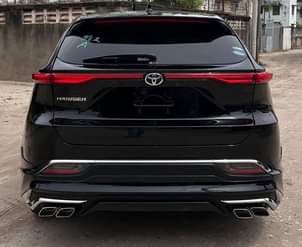 A picture of Toyota Harrier Modellista grade Auction grade 4.5 Z Package Year