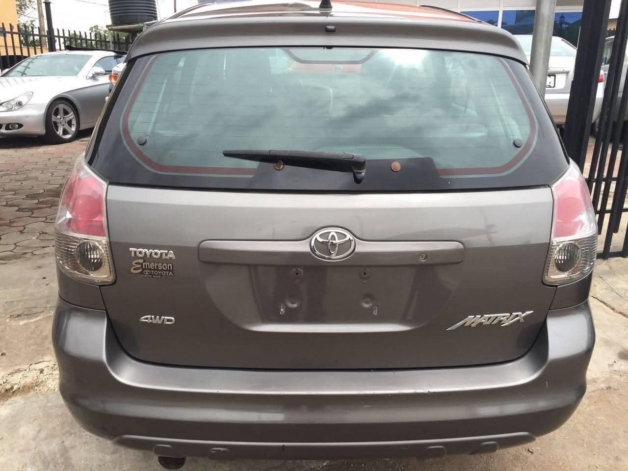 A picture of Toyota matrix