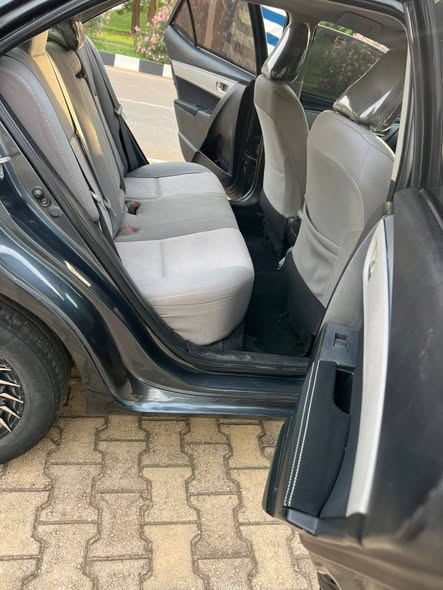 A picture of TOYOTA COROLLA 2015
