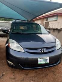 A picture of 2007 Toyota Sienna
