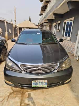 A picture of 2004 Toyota Camry
