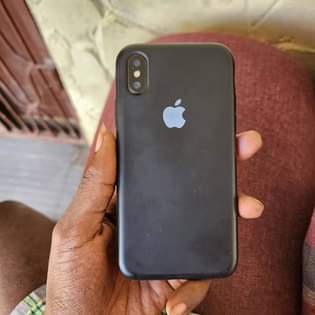 A picture of iPhone X 64gb bei 360 000 0655695769 Face ID NO