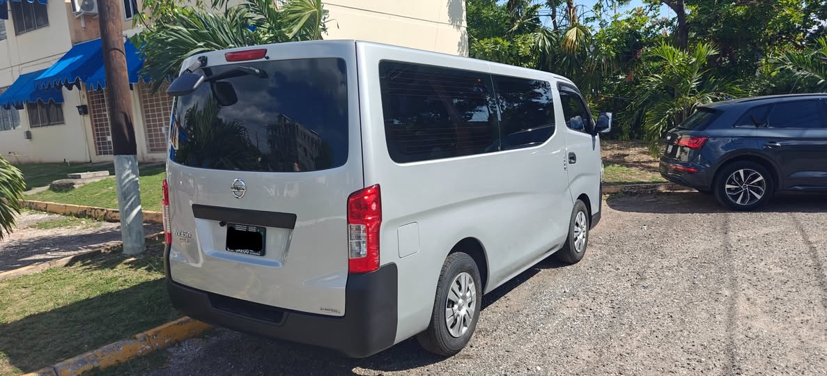 used nissan caravan