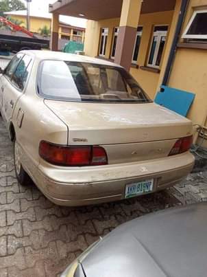A picture of 1998 Toyota Camry Camry 30000