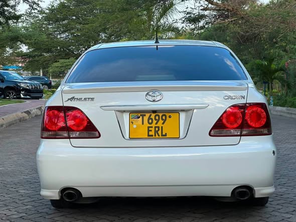A picture of TOYOTA CROWN ATHLETE 2006 20MILION