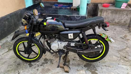 A picture of Boxer Bm150