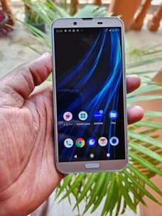 A picture of AQUOS Shv43