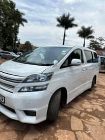A picture of Toyota Alphald 2010