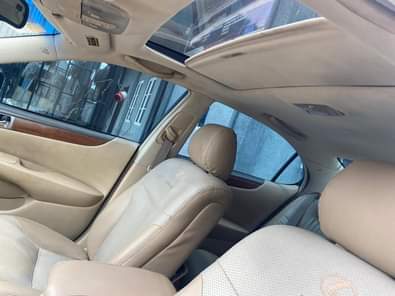 A picture of KB AUTOs Looking for a few months used Lexus Es
