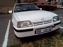 opel monza